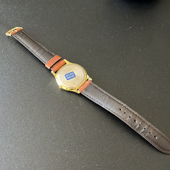 EUC Vintage Lorus Mickey Mouse watch 1990s main image 4